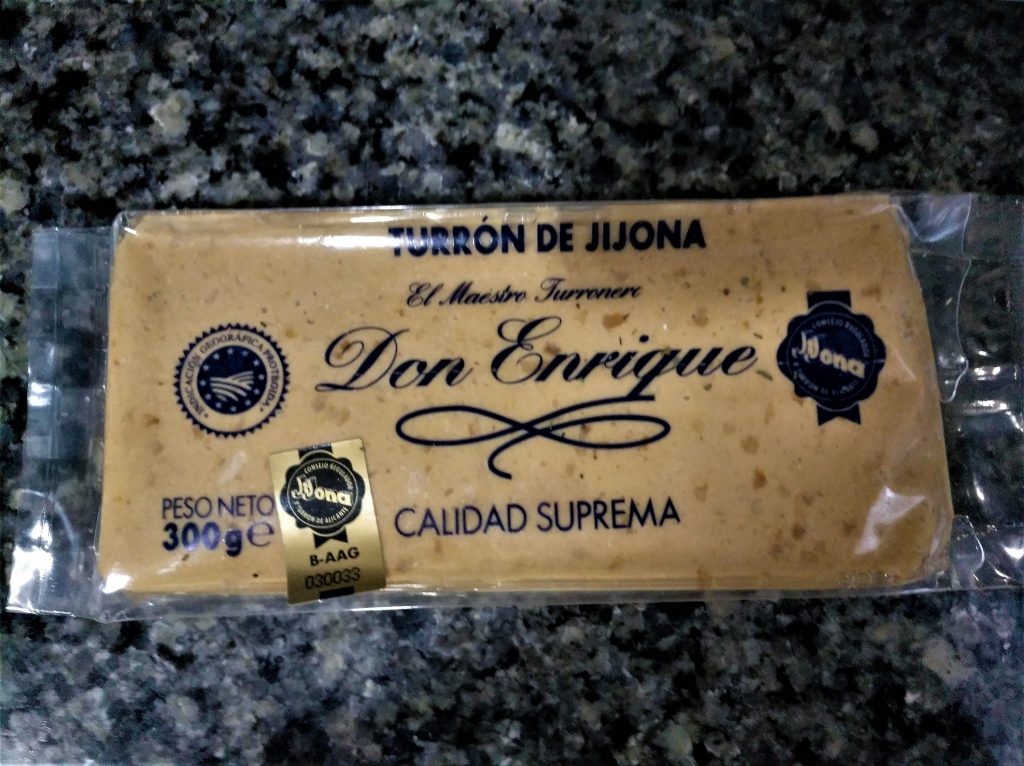 Turrón, typická španielska sladkosť počas Vianoc