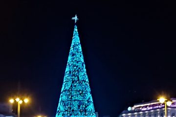 Vianočný stromček na námestí Sol