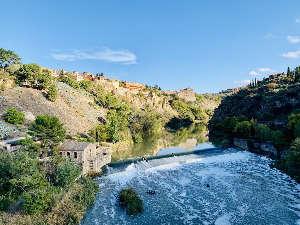 výhľad na rieku Tajo v Tolede z Puente de San Martín